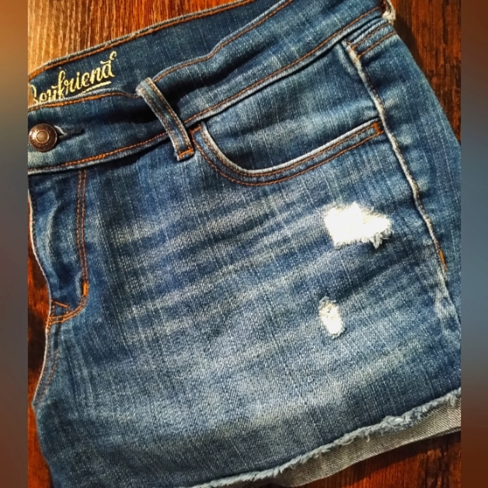 Old Navy Boyfriend denim shorts